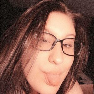 Meet your Posher, Hailey